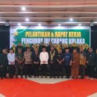 dr. Muhammad Aris resmi dilantik sebagai Ketua Ikatan Dokter Indonesia (IDI) Cabang Kabupaten Kolaka bersama jajaran pengurus periode 2025-2028. (Foto: Rik)