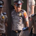 Tiga polisi anggota Polsek Poasia usai menjalani sidang pelanggaran kode etik profesi Polri (KEPP) Propam Polresta Kendari. (Foto: Fadli Aksar)