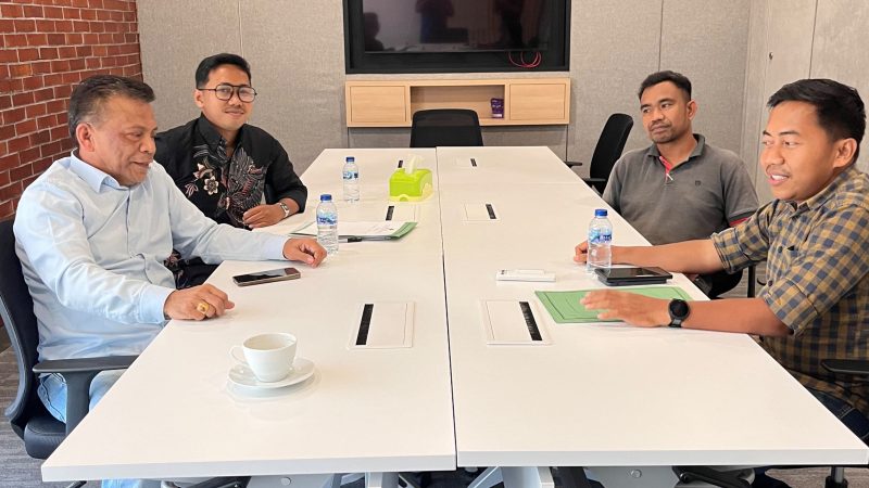 Warga Kendari melayangkan somasi kepada Telkomsel. (Foto: Istimewa)