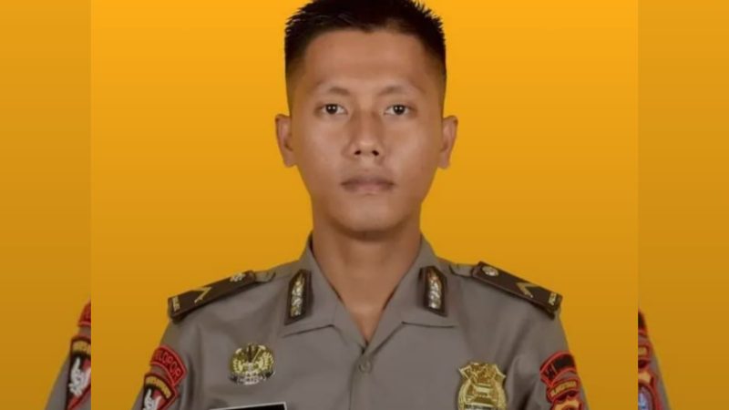 Anggota Batalion A Brimob Polda Sultra Briptu Ecal. (Foto: Istimewa)
